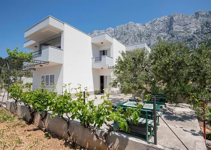 Two-bedroom In Makarska